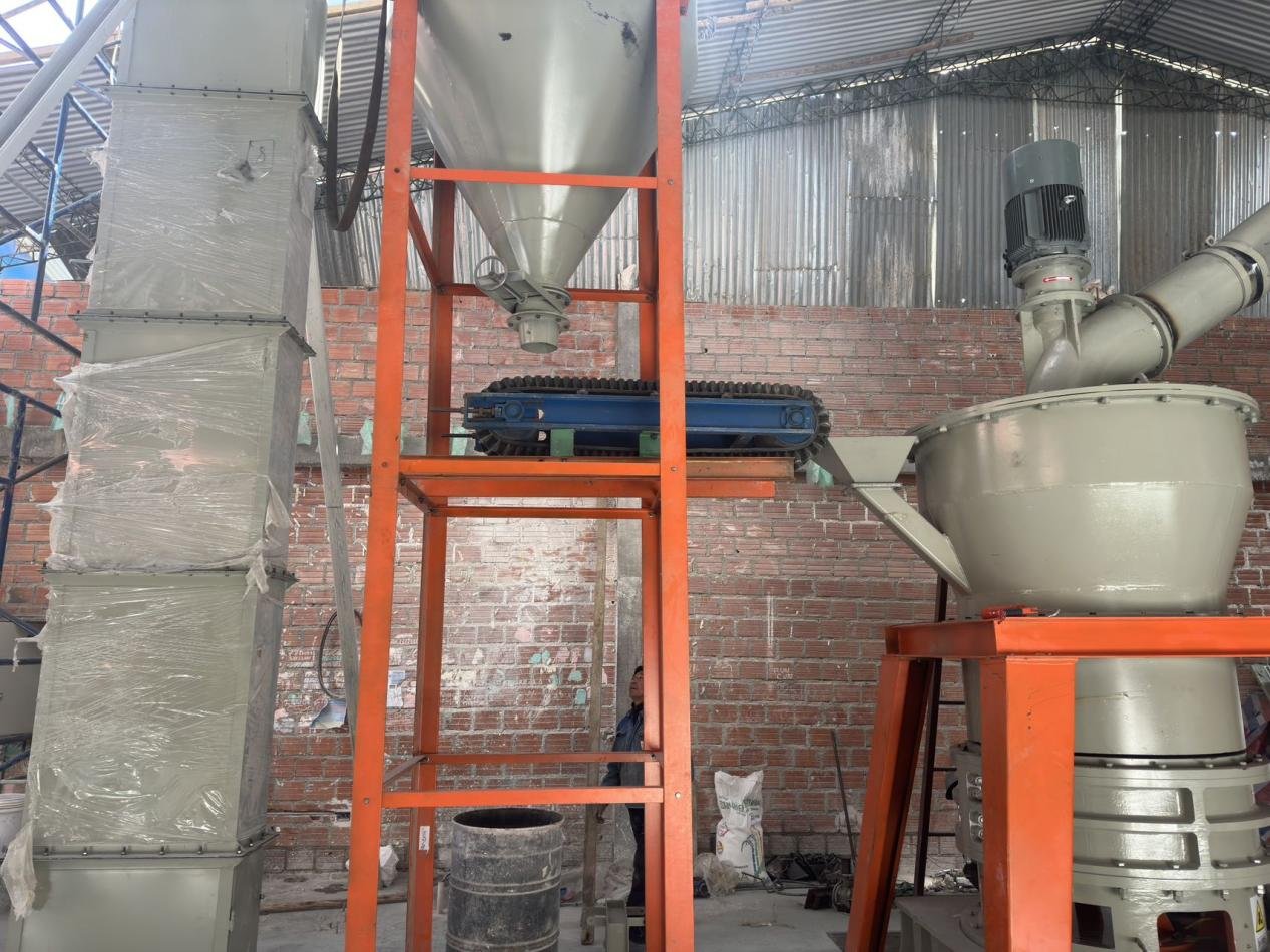 0.4 tph Molino Ultrafino para moler carbonato de calcio y sulfato de calcio